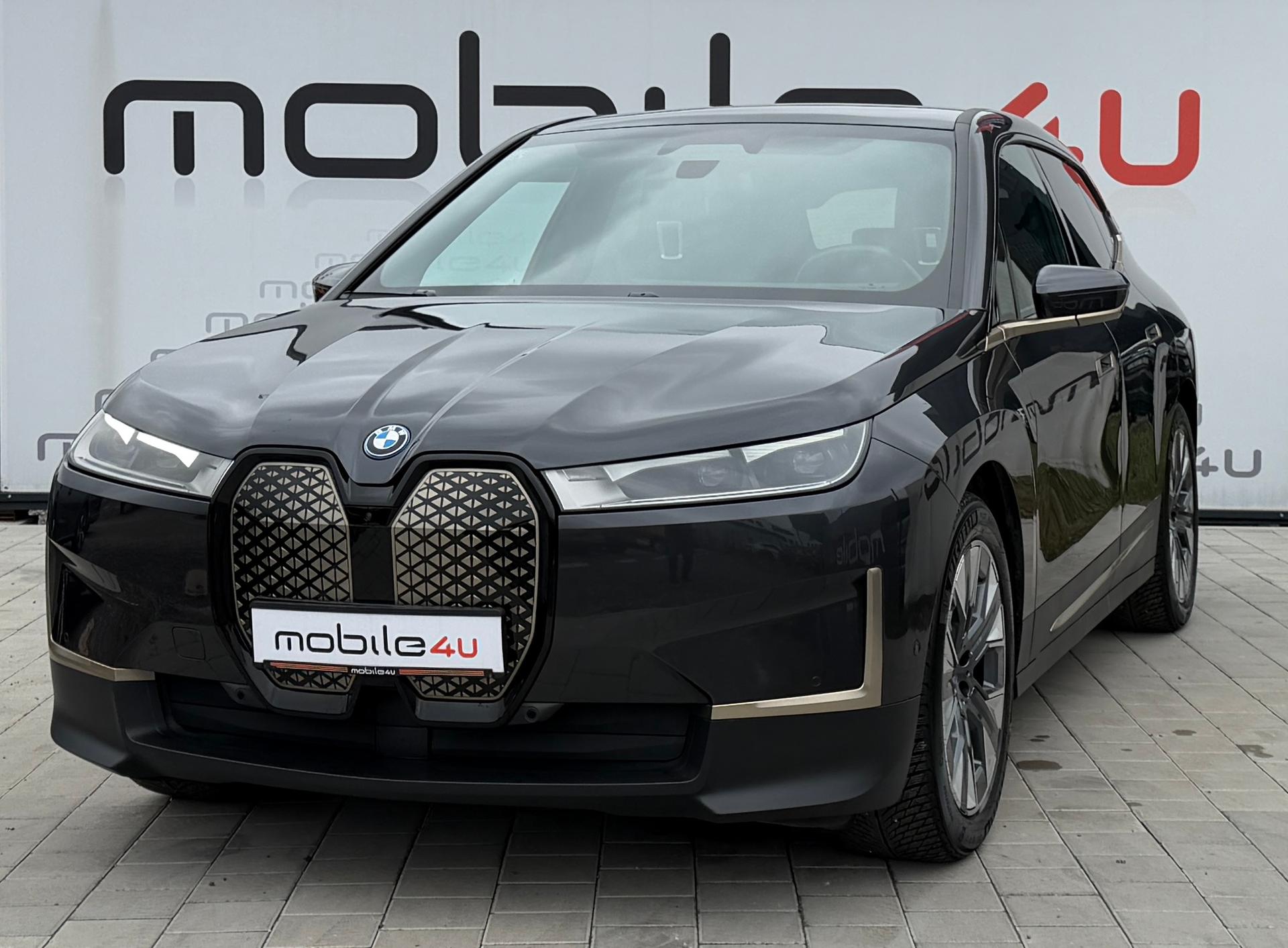 BMW iX