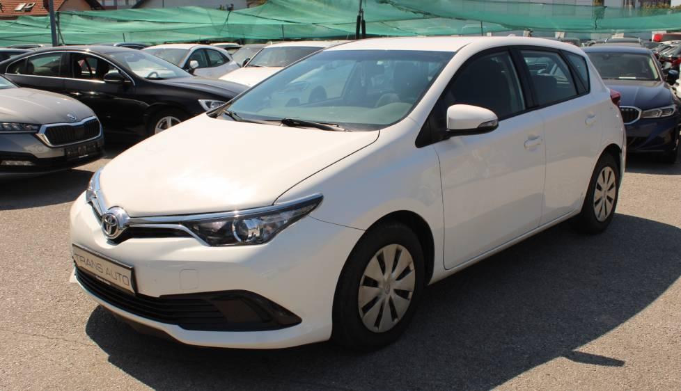 Toyota Auris 2016